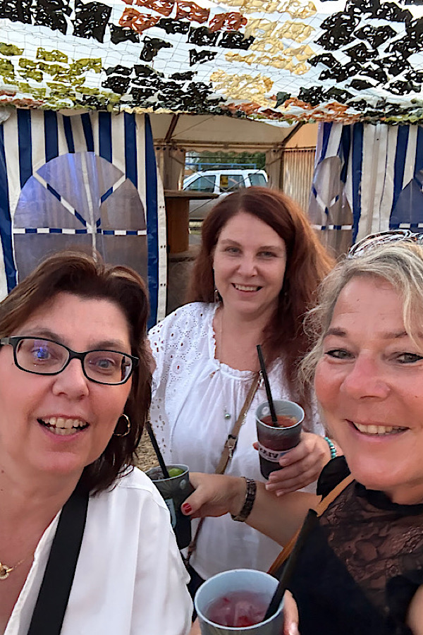 mit-freundinnen-aus-der-schulzeit-gemeinsam-was-machen